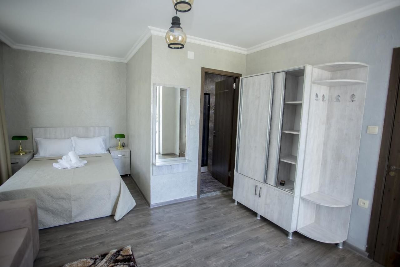 Отель Hotel Garanti Батуми-25
