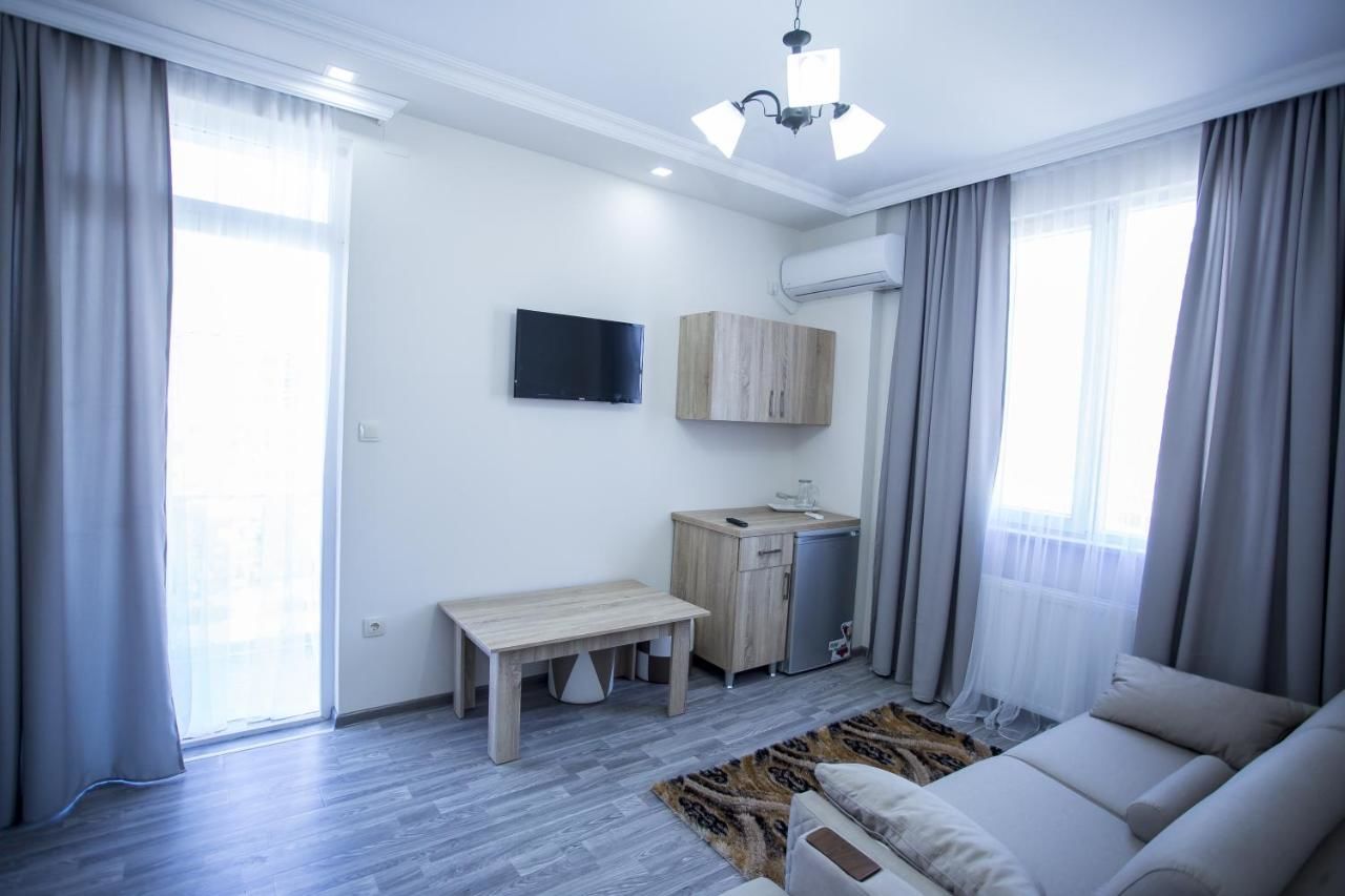 Отель Hotel Garanti Батуми-40