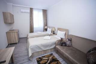 Отель Hotel Garanti Батуми Двухместный номер с 2 отдельными кроватями-3